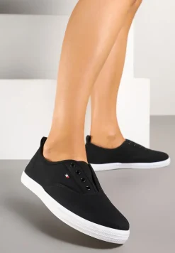 Czarne Wsuwane Tenisówki w Casualowym Stylu Sepessa