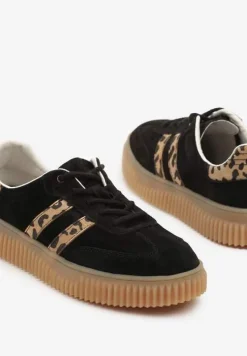 Czarne Zamszowe Sneakersy w Stylu Kultowych Tenisówek ze Skórzaną Wkładką i Wzorem w Panterkę Tenannia