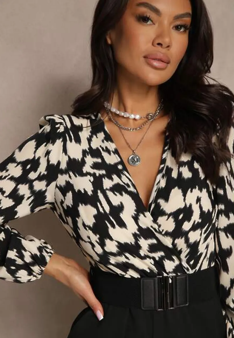 Czarno-Beżowy Kombinezon z Długimi Nogawkami i Kopertowym Dekoltem oraz Paskiem z Gumy Koretta