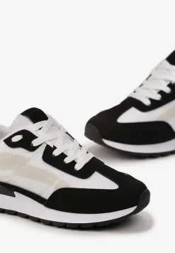 Czarno-Białe Sznurowane Sneakersy z Materiałowymi Wstawkami Aneril