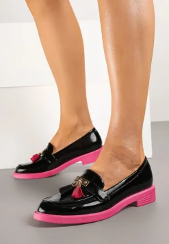 Czarno-Fuksjowe Mokasyny Lakierowane Ozdobione Frędzlami ze Skórzaną Wkładką Ridanitha