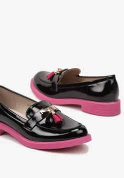 Czarno-Fuksjowe Mokasyny Lakierowane Ozdobione Frędzlami ze Skórzaną Wkładką Ridanitha