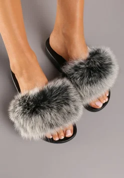 Czarno-Szare Klapki z Futrem Turtlefeather