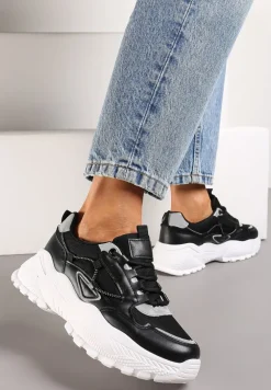 Czarno-Szare Sneakersy na Tłoczonej Podeszwie Zdobione Sznurkiem Wokół Pellesti