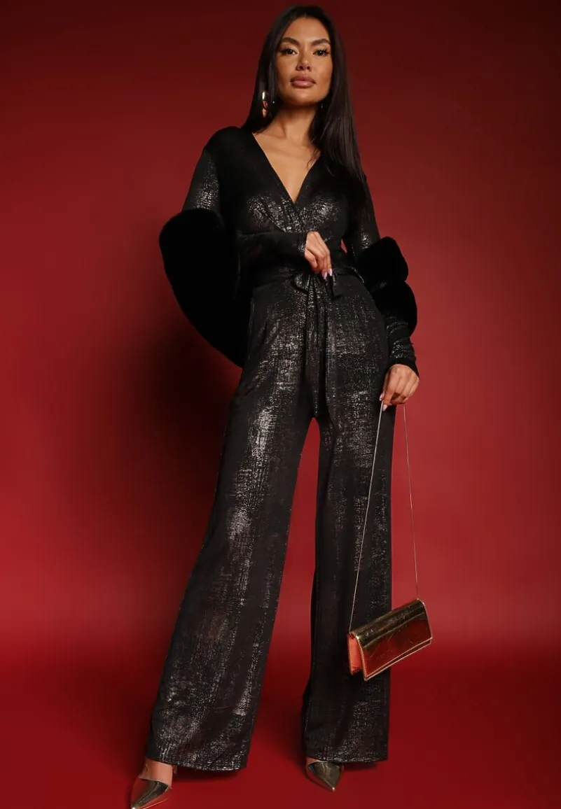 Czarno-Złoty Kombinezon z Wiskozą o Kopertowym Kroju z Wiązanym Paskiem Nalivere