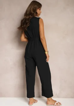Czarny Bawełniany Kombinezon z Kopertowym Dekoltem Paskiem z Klamrą i Gumką w Talii Risalen