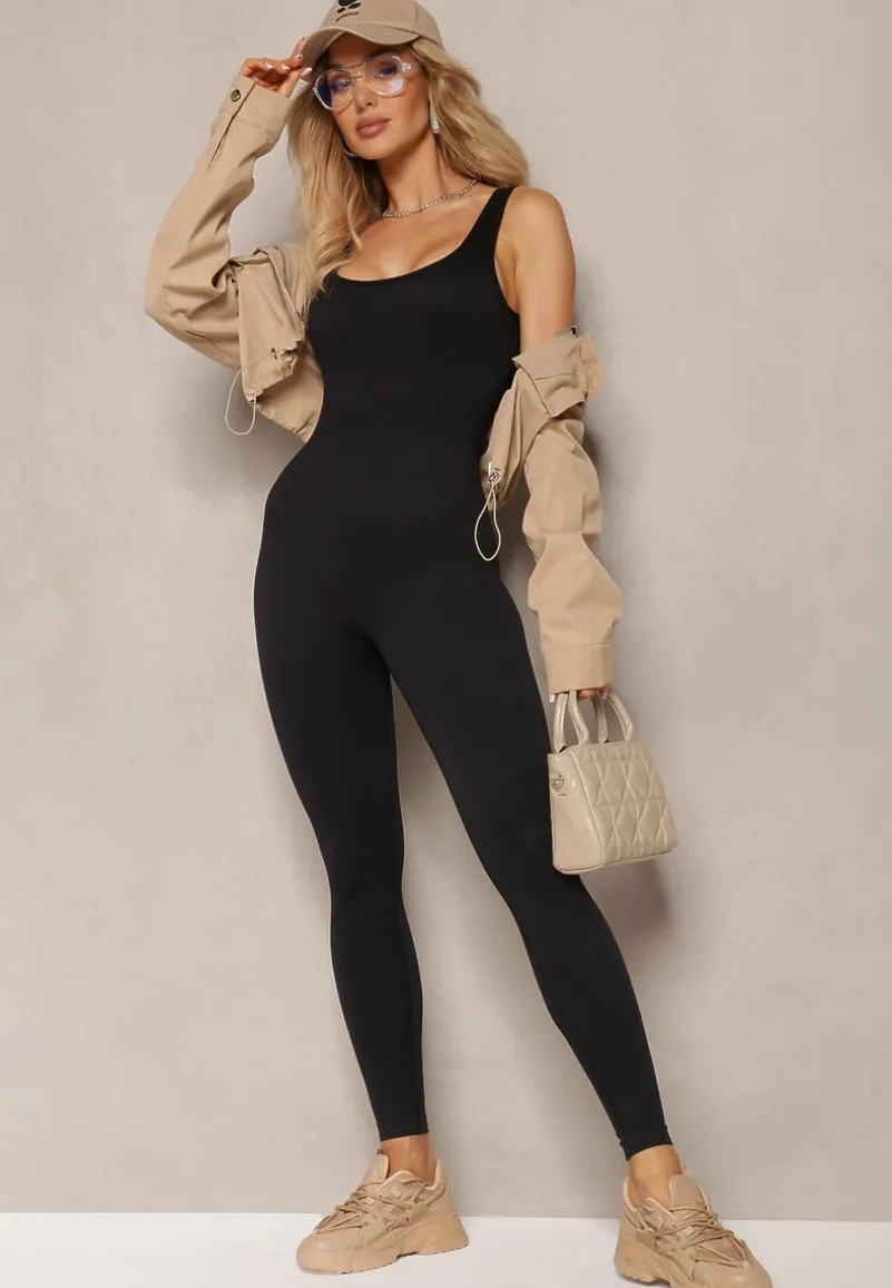 Czarny Długi Kombinezon o Fasonie Bodycon z Miseczkami na Biuście Avelilena