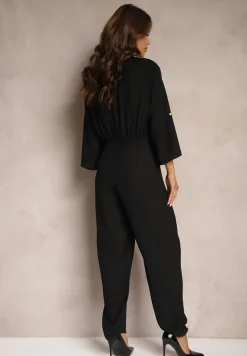 Czarny Długi Kombinezon z Marszczeniem i Kopertowym Dekoltem Jonitta