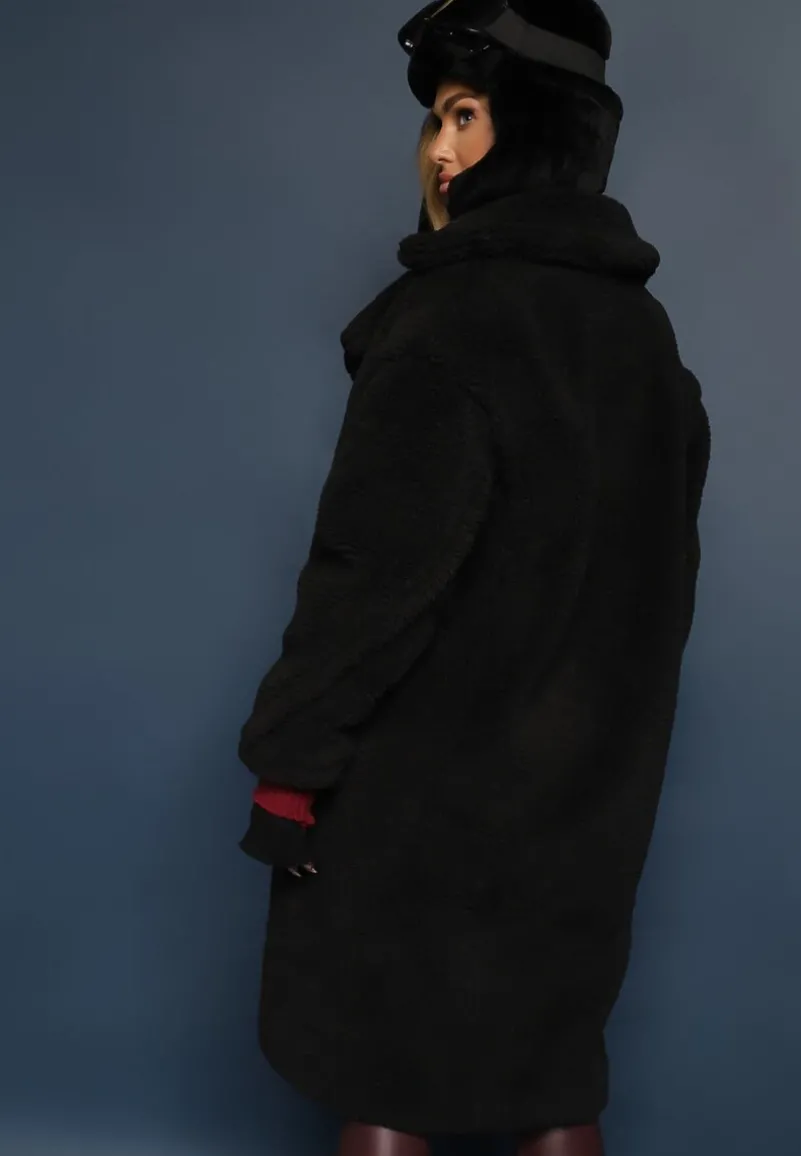 Czarny Futrzany Płaszcz Teddy Zapinany na Guziki Bathalasa