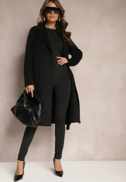 Czarny Gładki Płaszcz z Materiałowym Paskiem i Zapięciem na Napy Arkella