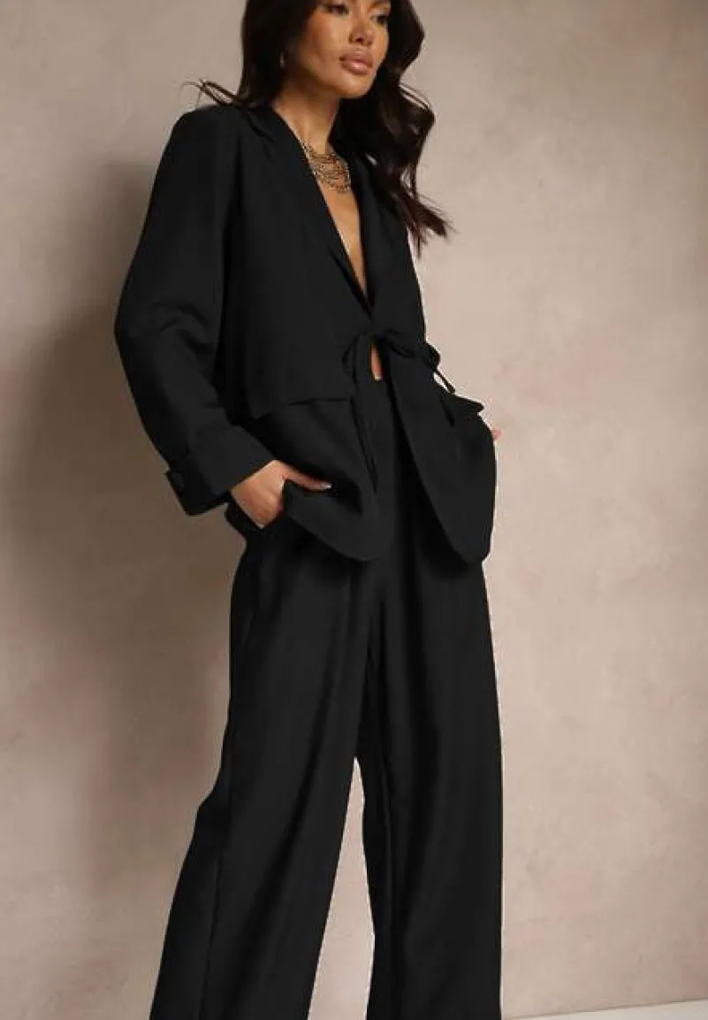 Czarny Garniturowy Komplet z Wiązaną Marynarką i Prostymi Spodniami Tilinne