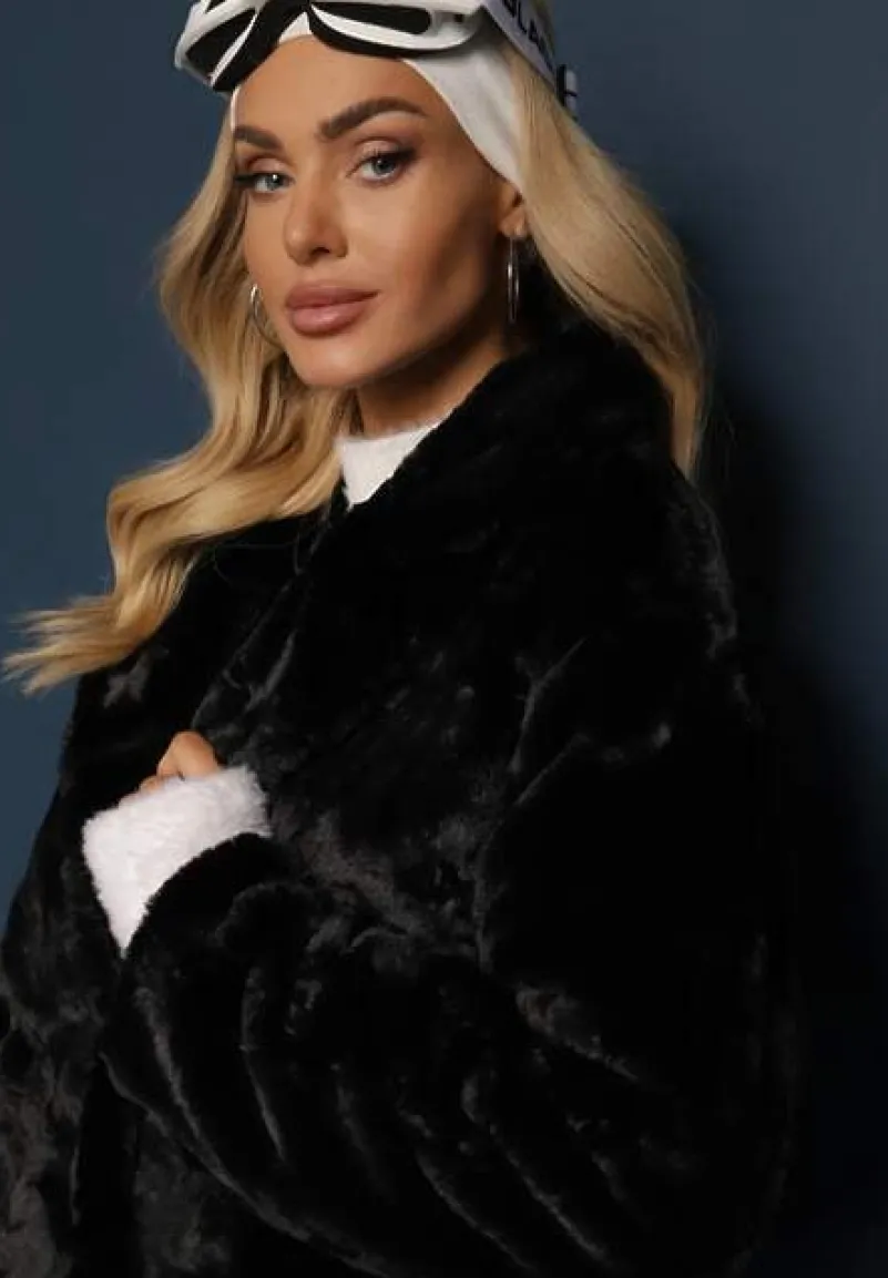 Czarny Klasyczny Płaszcz Futrzany Vennira