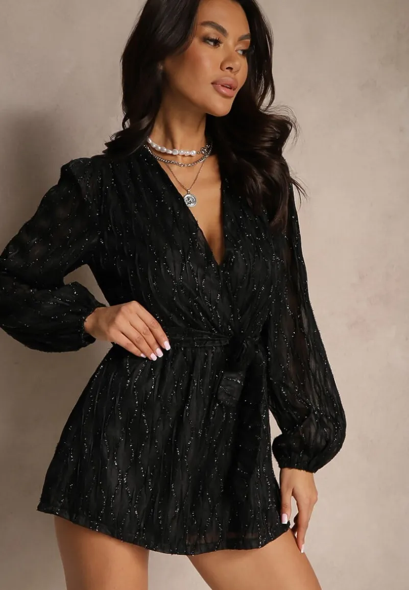 Czarny Kombinezon Kopertowy z Tłoczeniami i Błyszczącymi Przeszyciami Wiązany w Talii Venirise