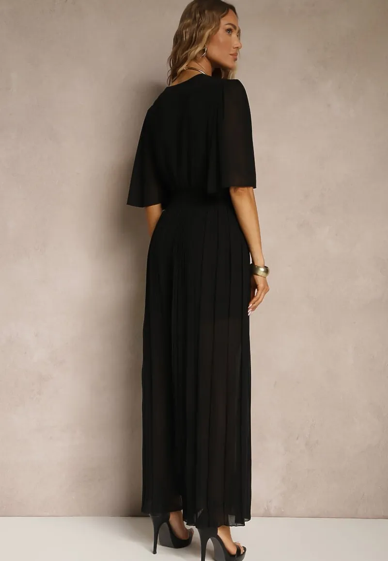 Czarny Kombinezon z Kopertowym Dekoltem i Gumką w Pasie Zdobiony Plisami Amadle