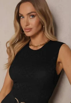 Czarny Kombinezon z Prostymi Nogawkami z Metalową Ozdobą w Talii Lannrive