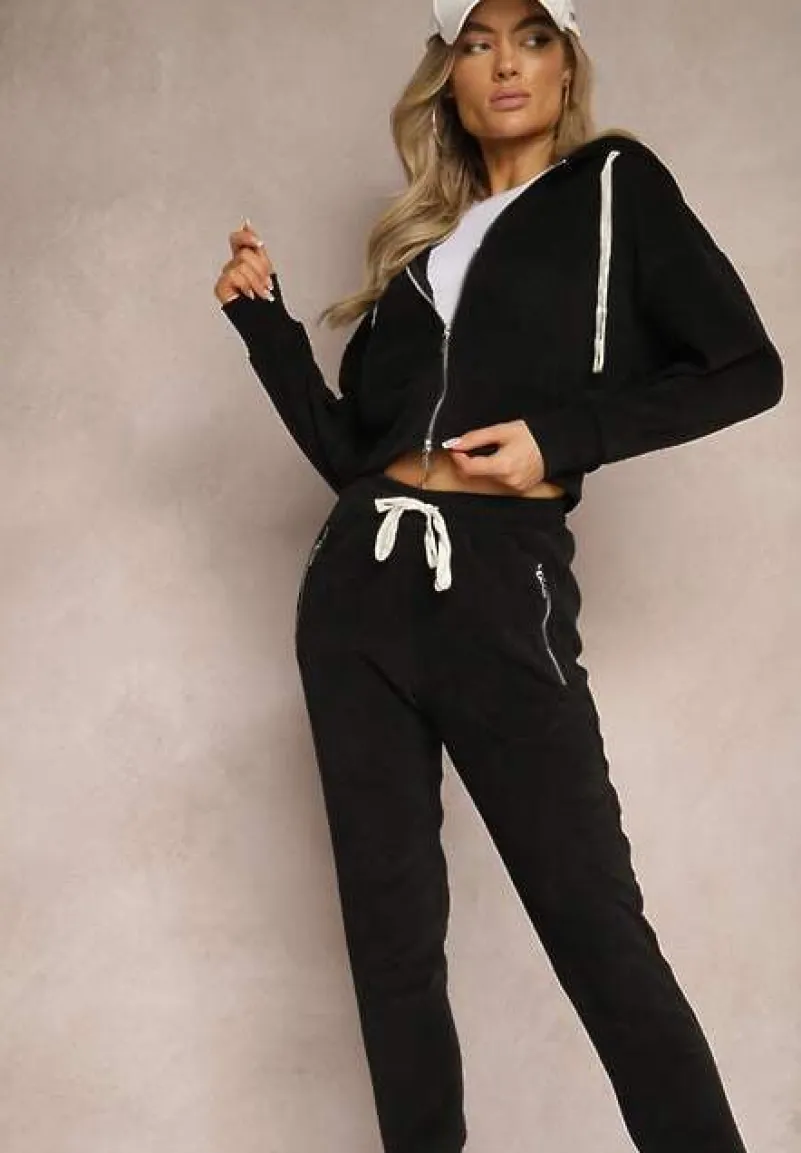 Czarny Komplet Dresowy z Dodatkiem Bawełny Spodnie z Gumką w Talii Bluza z Kapturem Sesaria