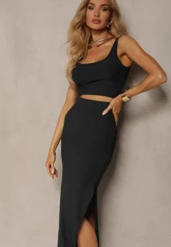 Czarny Komplet Prążkowany z Topem na Szerokich Ramiączkach i Spódnicą z Rozcięciem na Boku Weola