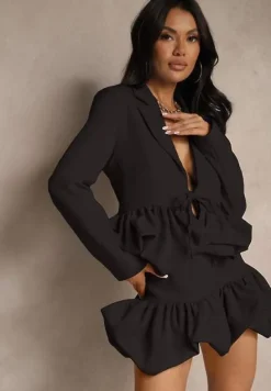 Czarny Komplet w Garniturowym Stylu z Falbanami Marynarka i Spódnico-Szorty Volene
