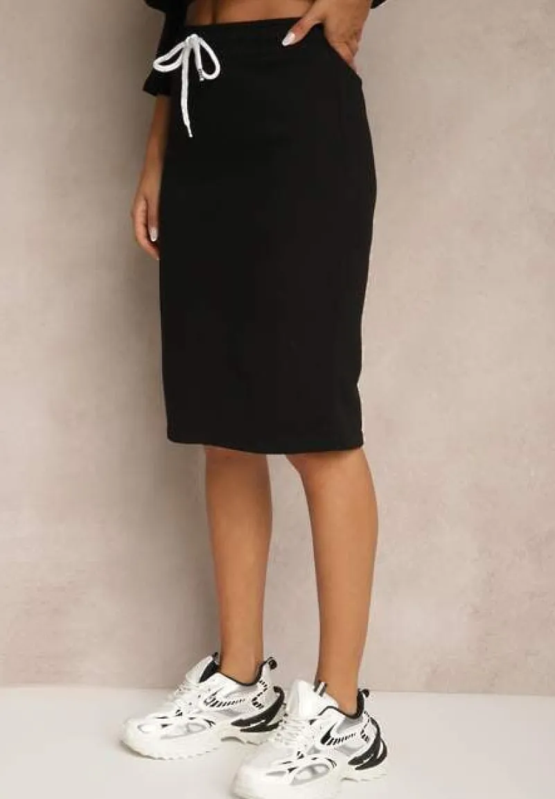 Czarny Komplet z Bawełną Spódnica o Dopasowanym Kroju i Bluza Ralenessa