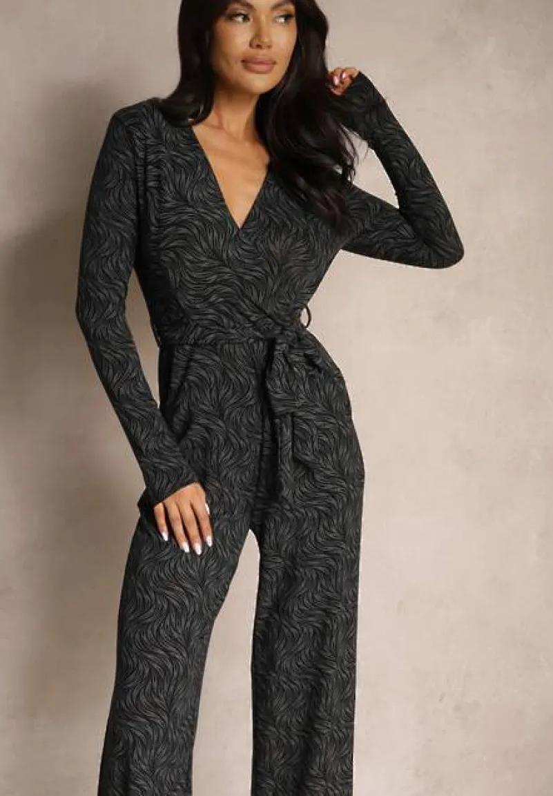 Czarny Kopertowy Kombinezon z Wiskozą z Paskiem Przeszyty Metaliczną Nicią Heladi