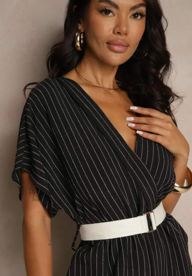 Czarny Kopertowy Kombinezon z Nietoperzowymi Rękawami i Paskiem Tollamira