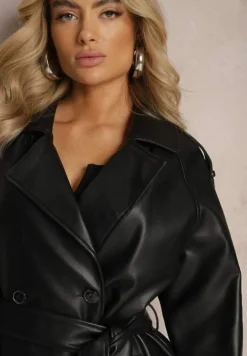 Czarny Płaszcz Dwurzędowy z Ekoskóry z Wiązaniem w Pasie i Wsuwanymi Kieszeniami Lihova