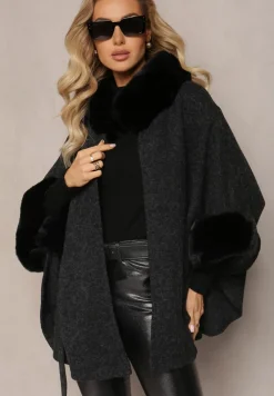 Czarny Płaszcz Ponczo z Wiskozy z Paskiem i Futerkiem Roymessa