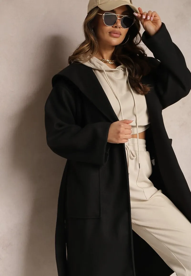 Czarny Płaszcz z Kapturem Wiązany w Pasie Kalni