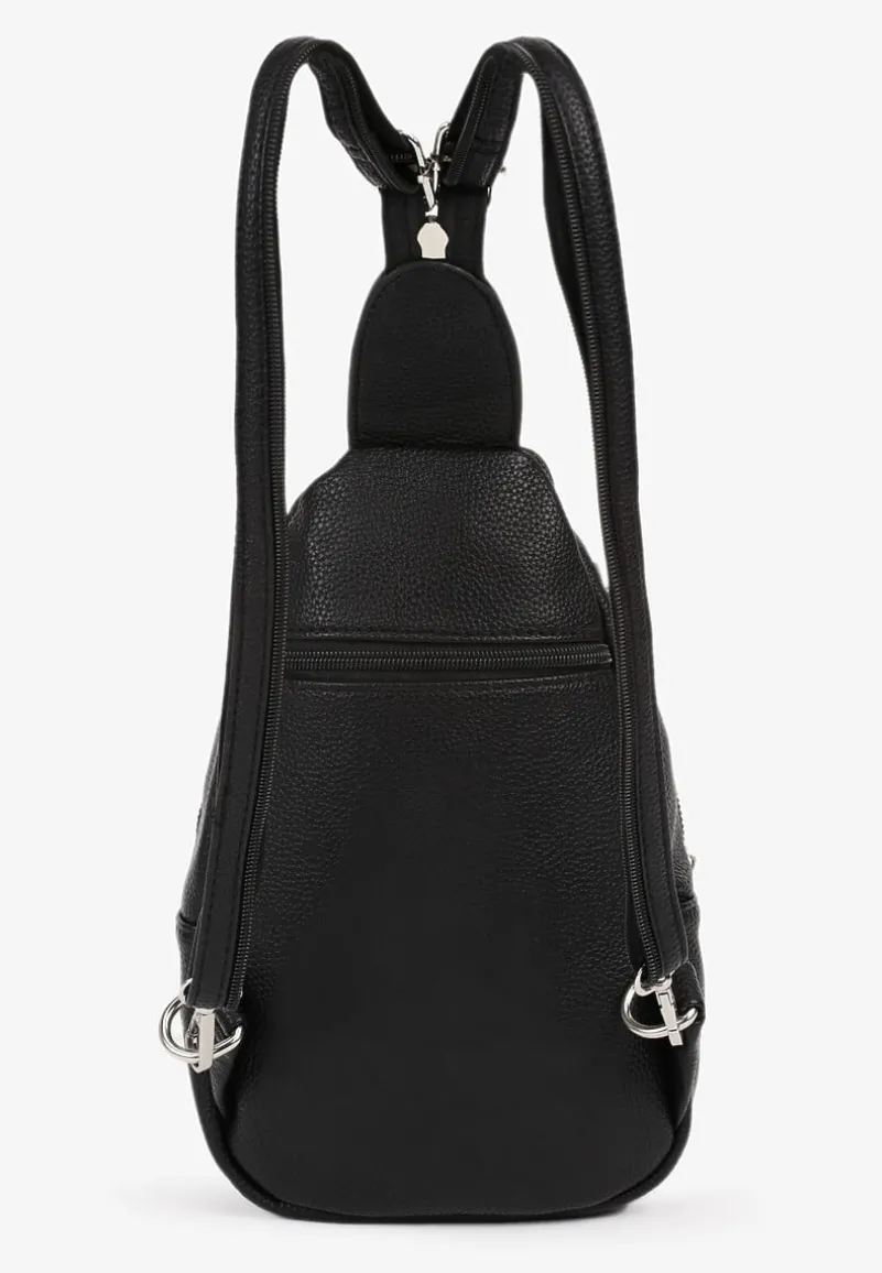 Czarny Plecak z Dwoma Komorami Ozdobiony Klapą Nanovela