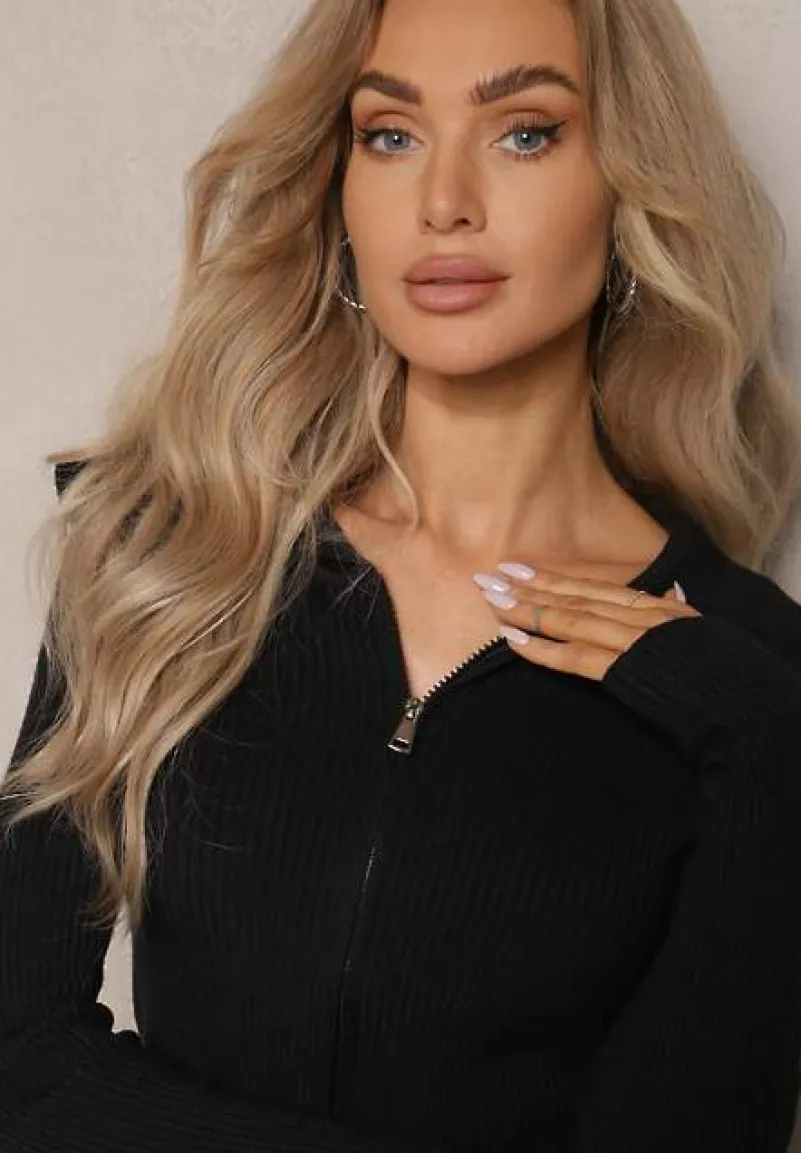 Czarny Prążkowany Kardigan o Dopasowanym Kroju z Szerokim Kołnierzem i Zapięciem na Suwak Zinmare