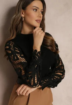 Czarny Prążkowany Sweter z Ozdobnymi Rękawami Philomina