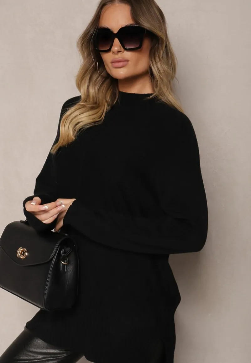 Czarny Prążkowany Sweter z Półgolfem z Rozcięciami po Bokach Rerilla