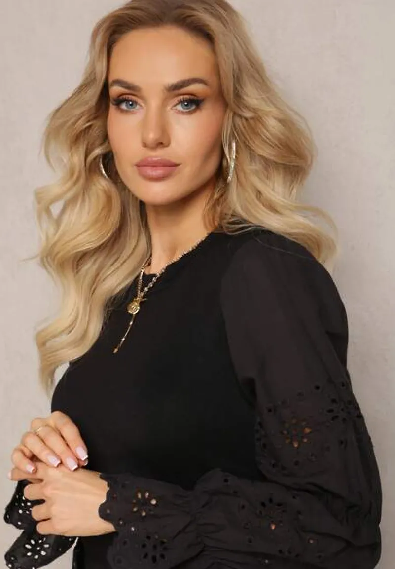 Czarny Sweter z Ozdobnym Haftem i Ażurowym Rękawem Anulika