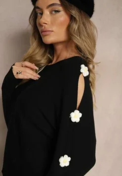 Czarny Sweter z Wiskozą Ozdobiony Wycięciami na Rękawach Evathia