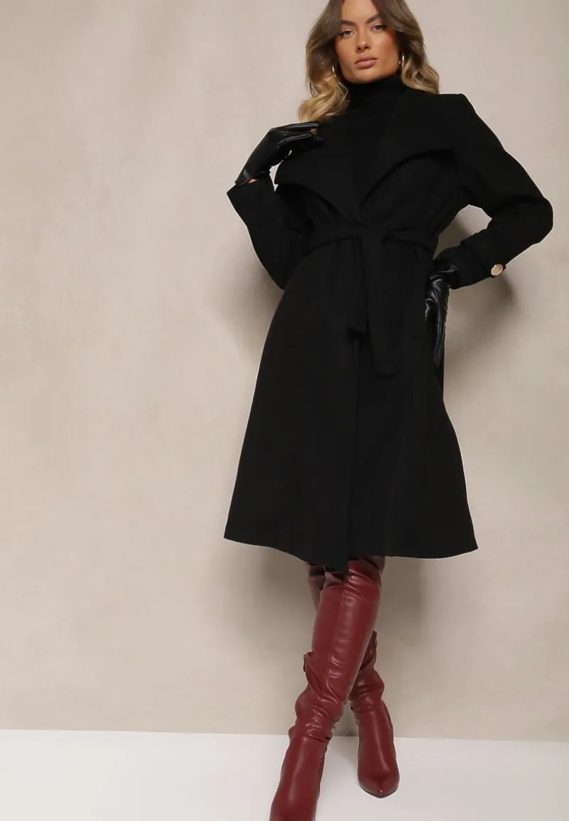 Czarny Szlafrokowy Płaszcz z Asymetrycznym Zapięciem przy Dekolcie i z Wiązanym Paskiem Inalisse