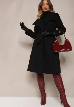Czarny Szlafrokowy Płaszcz z Asymetrycznym Zapięciem przy Dekolcie i z Wiązanym Paskiem Inalisse