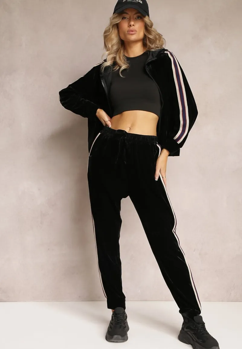 Czarny Welurowy Komplet Dresowy 2-Częściowy Bluza na Suwak i Spodnie na Gumce Ozdobiony Lampasami Yamase