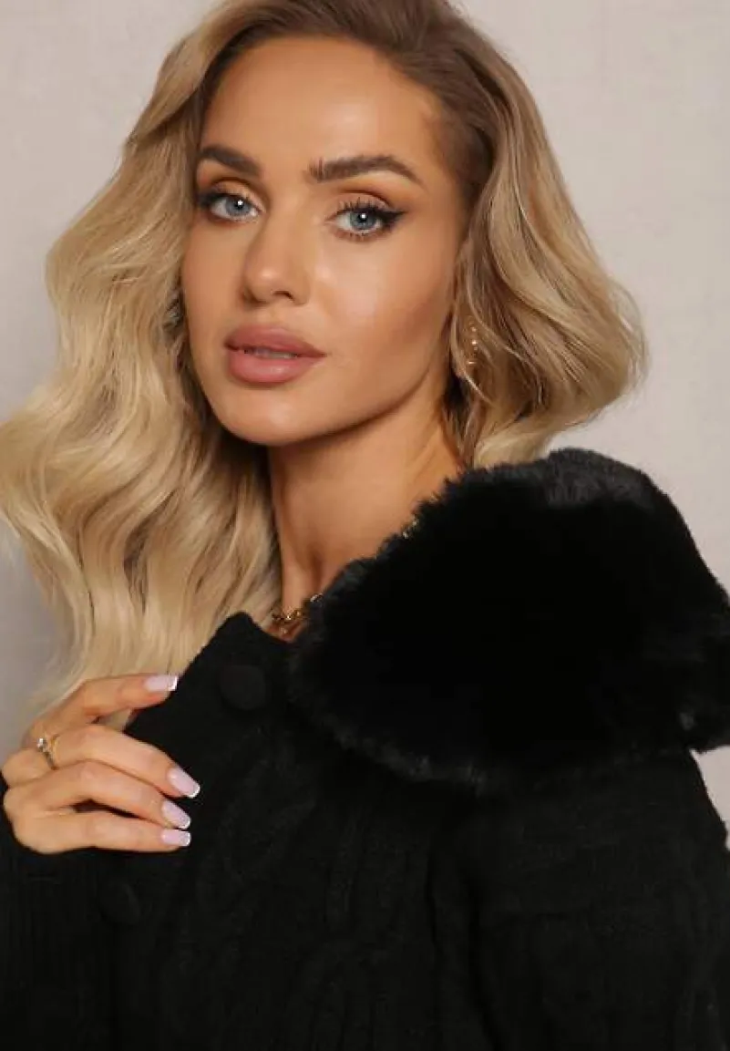 Czarny Wiskozowy Kardigan w Warkoczykowy Splot z Futrzanym Kołnierzem Nirossa