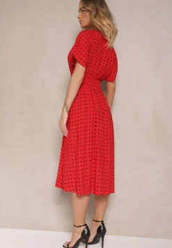 Czerwona Bawełniana Sukienka o Rozkloszowanym Fasonie w Kropki Tolimirae