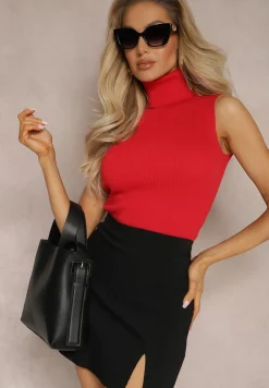 Czerwona Bluzka z Elastycznego Materiału bez Rękawów z Golfem Merdia