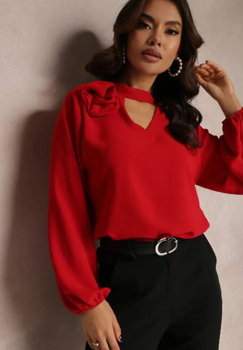 Czerwona Bluzka z Ozdobnym Kwiatem Tolna