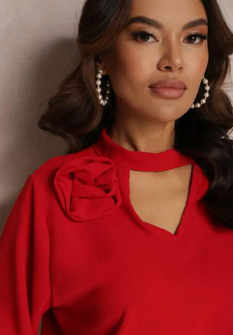 Czerwona Bluzka z Ozdobnym Kwiatem Tolna