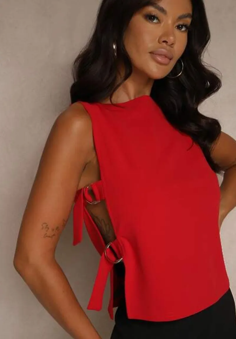 Czerwona Bluzka z Wiskozą Ozdobiona Klamrami Saviolaire