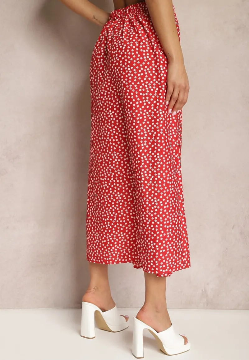 Czerwona Casualowa Spódnica Ozdobiona Guzikami i Wycięciem Fiada