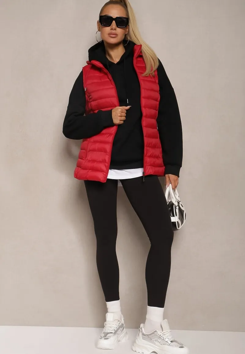 Czerwona Kamizelka Ozdobiona Pikowaniem Wykończona Kapturem i Sznurkami Xenaria