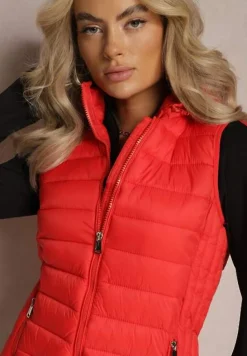 Czerwona Kamizelka Pikowana z Kapturem Dominica