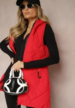 Czerwona Kamizelka Pikowana o Długim Kroju z Kapturem Zapinana na Suwak Terilenes