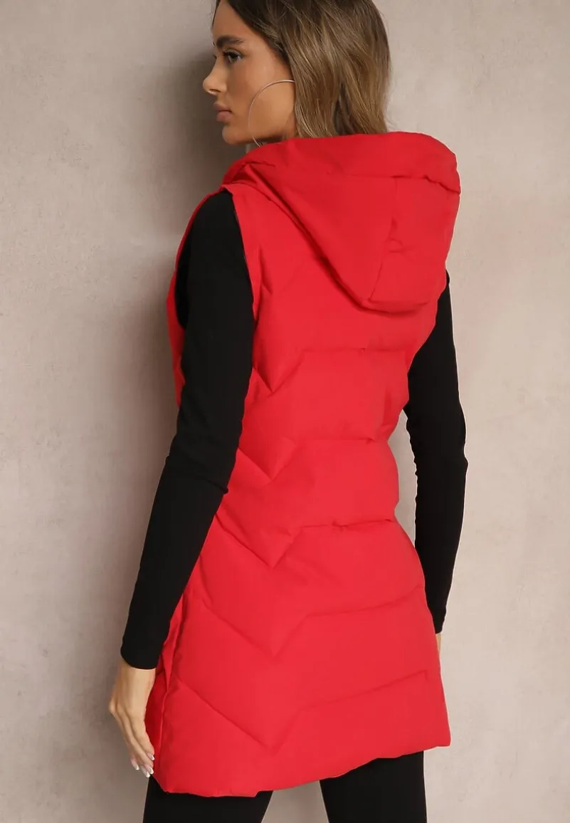 Czerwona Kamizelka Pikowana o Długim Kroju z Kapturem Zapinana na Suwak Terilenes