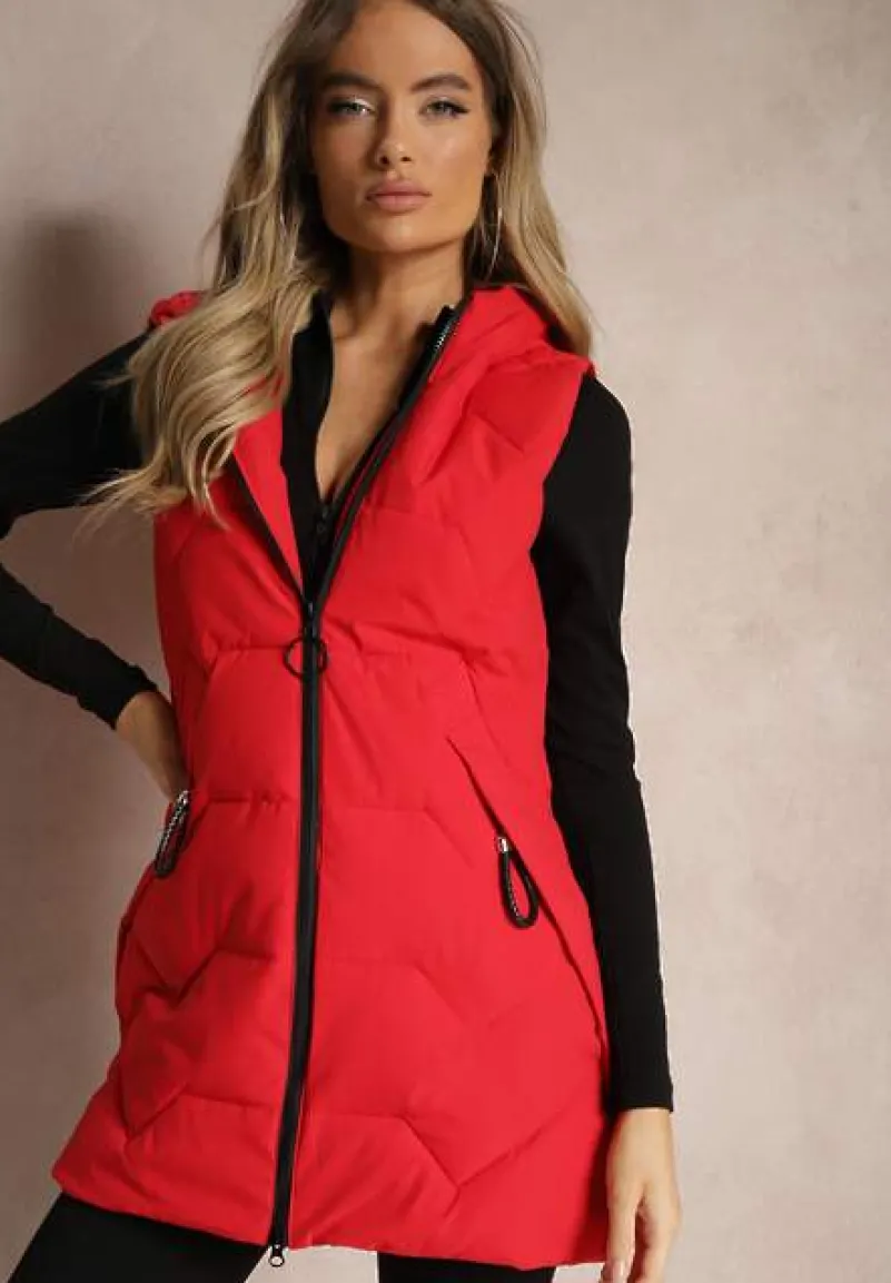 Czerwona Kamizelka Pikowana o Długim Kroju z Kapturem Zapinana na Suwak Terilenes