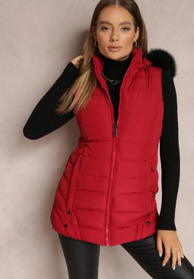 Czerwona Kamizelka Pikowana z Kapturem z Futerkiem Zelija